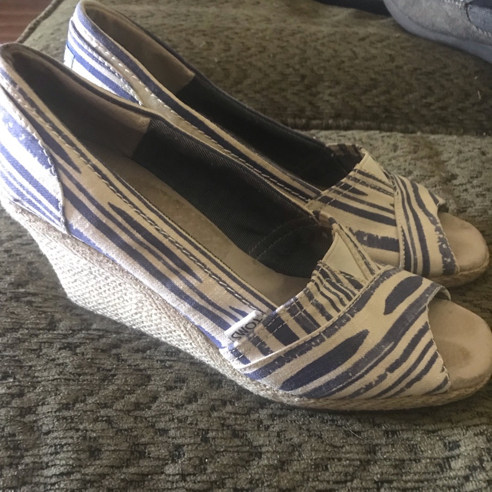TOMS